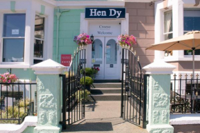 Hen Dy